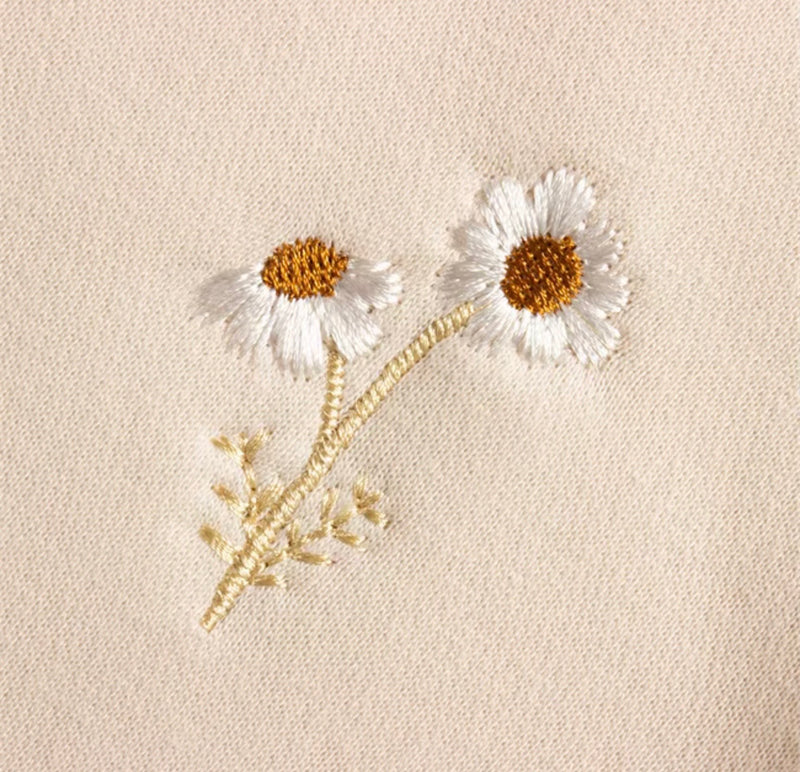 Load image into Gallery viewer, Ensemble fille molletonné à fleurs brodées – Ivoire 🤍 - Pré-commande
