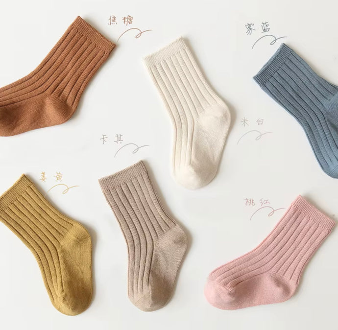 🧦 Chaussettes en coton peigné pour bébé et enfants – Douces, confortables et stylées