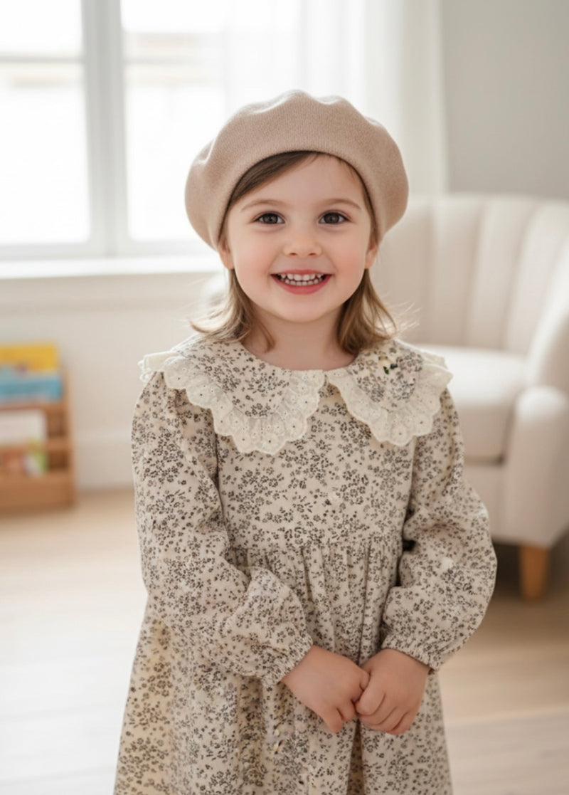 Load image into Gallery viewer, Robe fille à manches longues imprimé fleuri doux – Modèle Kali - Boutique Kaki Lilas
