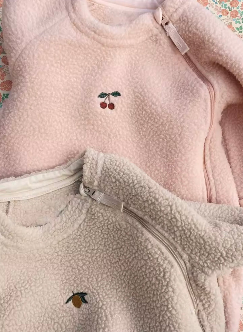 Chargez l'image dans la visionneuse de la galerie, Barboteuse bébé en polaire douce à fermeture éclair – Fille et garçon -Pre-commande

