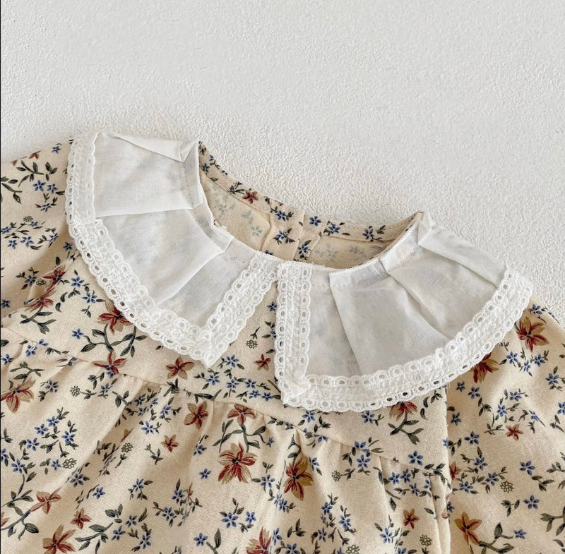 Chargez l'image dans la visionneuse de la galerie, Combinaison bébé fille fleurie rose en coton doux – Kali
