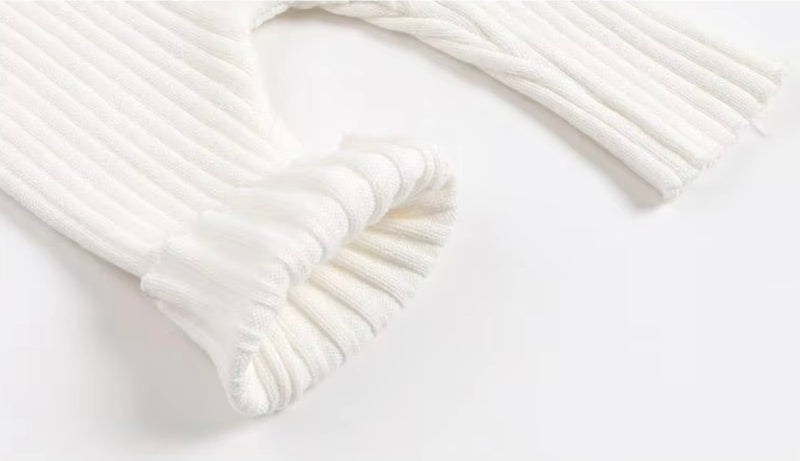 Load image into Gallery viewer, Baby girl's white knitted cotton long-sleeved romper
