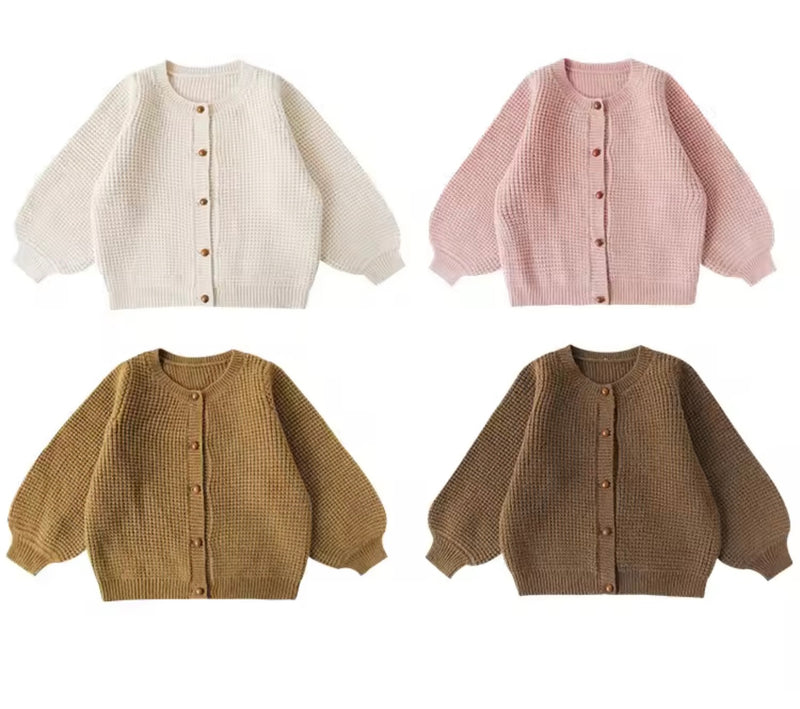 Chargez l&#39;image dans la visionneuse de la galerie, Cardigan vintage en tricot doux pour enfant – Kaki Lilas
