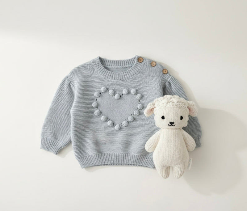 Chargez l'image dans la visionneuse de la galerie, Pull bébé fille en coton doux avec cœur brodé – Kaki Lilas
