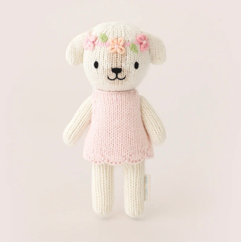 Chargez l&#39;image dans la visionneuse de la galerie, Peluche avec jolie boîte - tiny prime 6&quot; - Charlotte le chien - Cuddle + Kind
