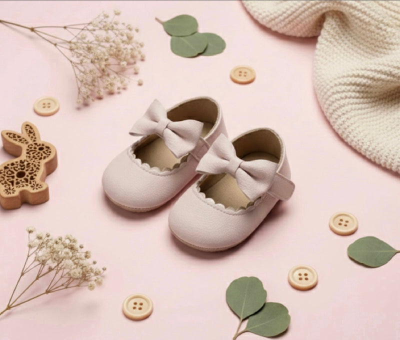 Load image into Gallery viewer, Soft Leather Baby Girl Mary Jane Shoes
