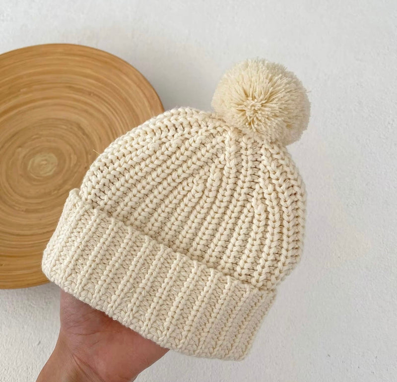 Load image into Gallery viewer, Ivory knit baby hat with soft cotton pom pom – Kali

