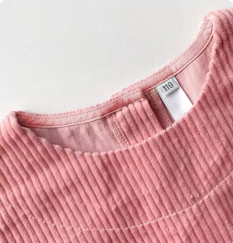Chargez l'image dans la visionneuse de la galerie, Robe longue pour fille en velours côtelé rose – Kali 🌸 - Pré-commande
