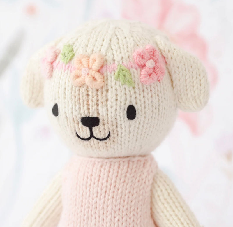 Chargez l&#39;image dans la visionneuse de la galerie, Peluche avec jolie boîte - tiny prime 6&quot; - Charlotte le chien - Cuddle + Kind

