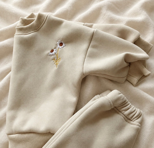 Ensemble fille molletonné à fleurs brodées – Ivoire 🤍 - Pré-commande
