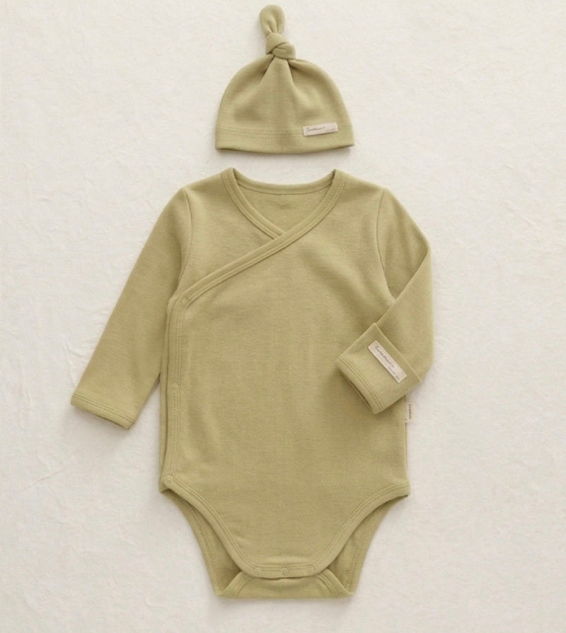 Chargez l'image dans la visionneuse de la galerie, Grenouillère pour bébé avec bonnet en coton bio
