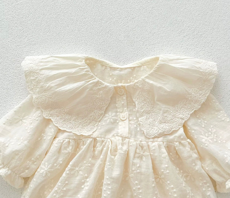 Load image into Gallery viewer, Baby girl cotton romper with embroidered lace collar – last one
