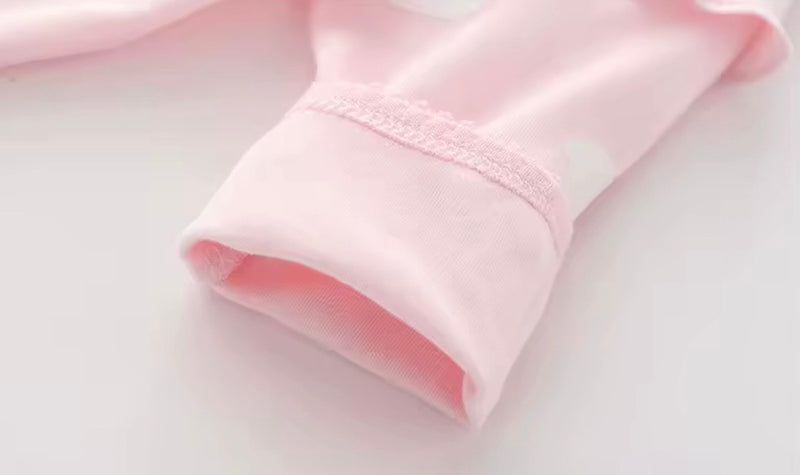 Load image into Gallery viewer, Combinaison bébé en coton à cygnes – Rose 🌸 - Pré-commande
