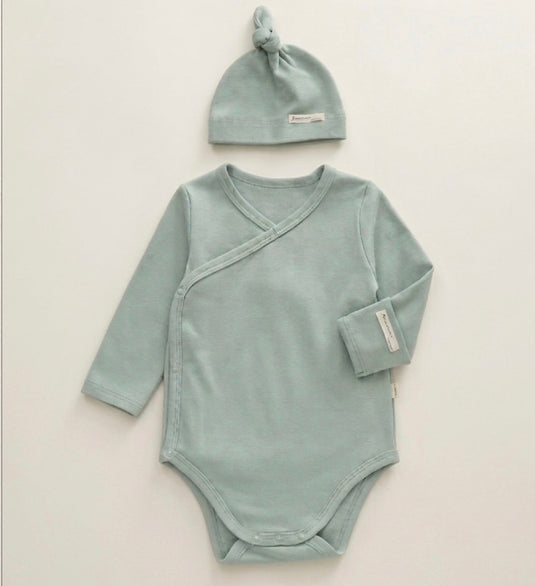 Grenouillère pour bébé avec bonnet en coton bio