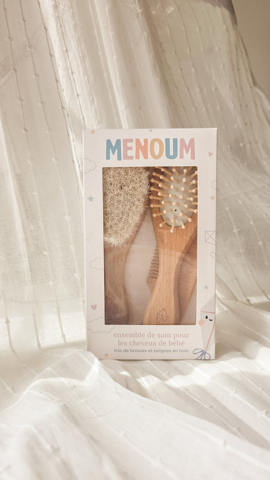 ENSEMBLE DE BROSSES ET PEIGNE À CHEVEUX - MENOUM
